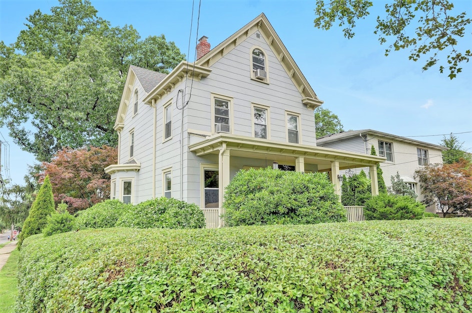 103 Kipp Avenue, Hasbrouck Heights, NJ 07604, Presented by Philip D